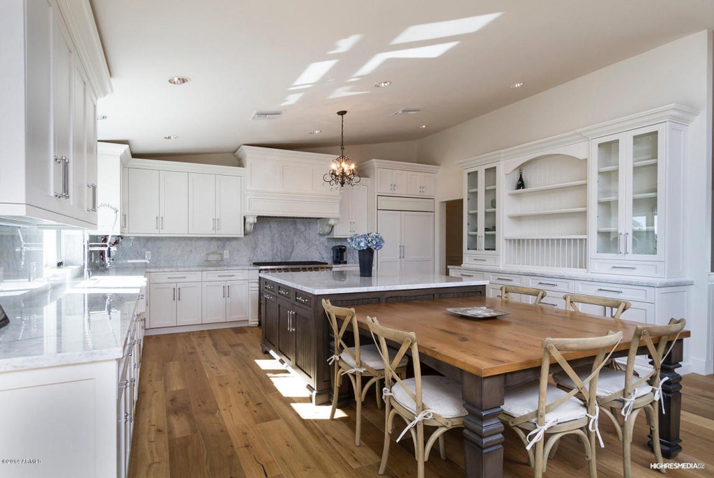 IS5a33qc0fqjyo0000000000