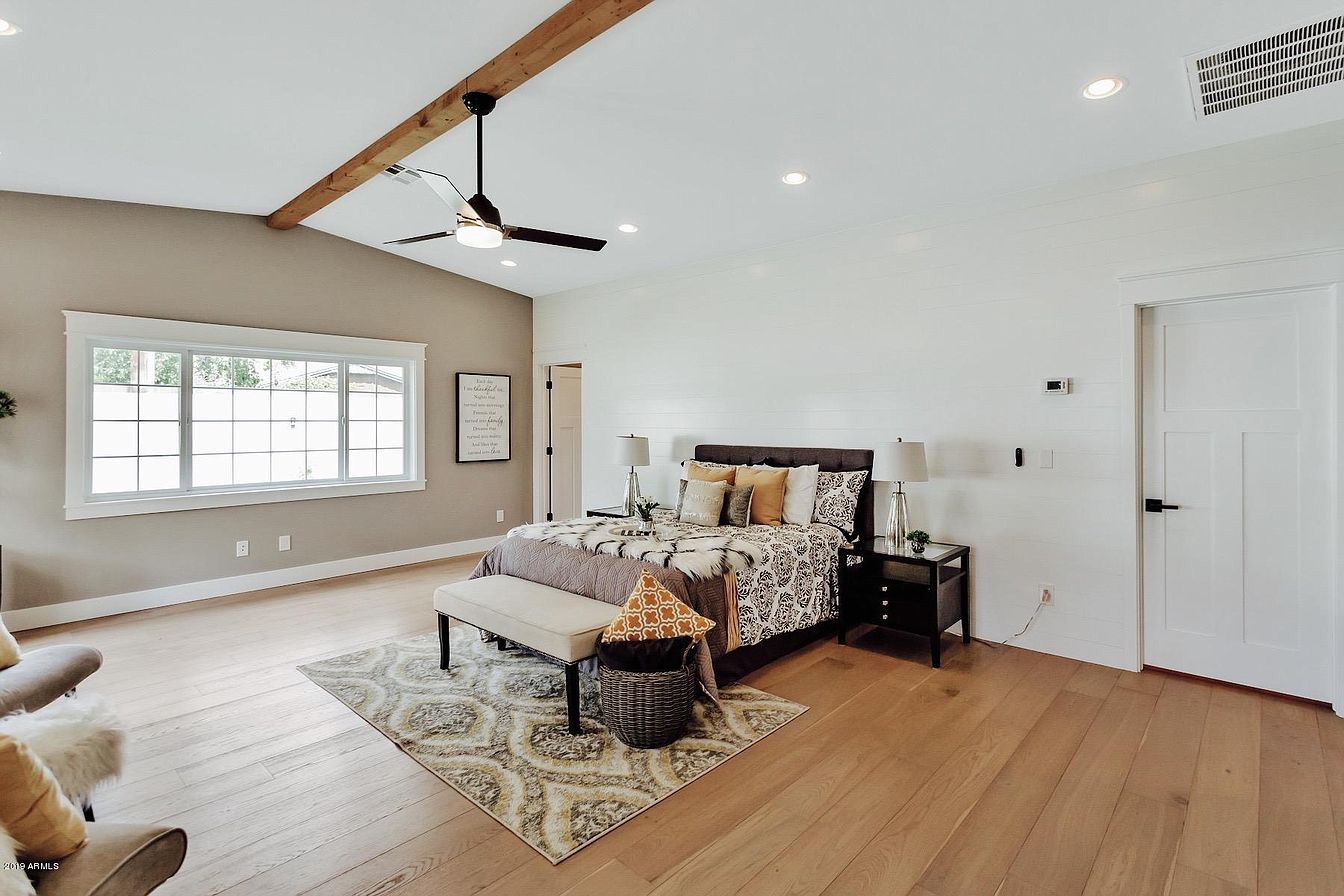 5fe708826bd2f1d1671a48c76c1540e1-uncropped_scaled_within_1344_1008